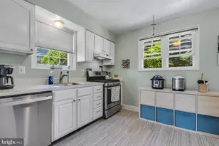 5025 Cushing Dr, Kensington, MD 20895 - Photo 2