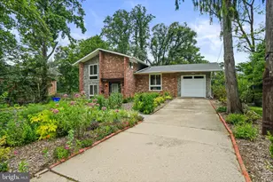 6428 Earlham Dr, Bethesda, MD 20817 - Photo 2