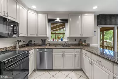 5820 Magic Mountain Drive, Rockville, MD 20852 - Photo 12