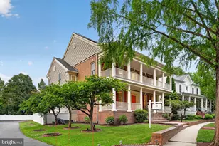 105 Watkins Overlook, Rockville, MD 20850 - Photo 4