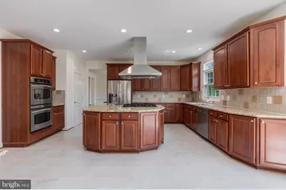 7101 Cliff Pine Drive, Gaithersburg, MD 20879 - Photo 18
