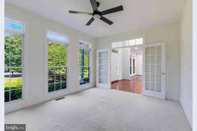 7101 Cliff Pine Drive, Gaithersburg, MD 20879 - Photo 8