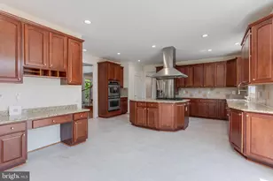 7101 Cliff Pine Dr, Gaithersburg, MD 20879 - Photo 20