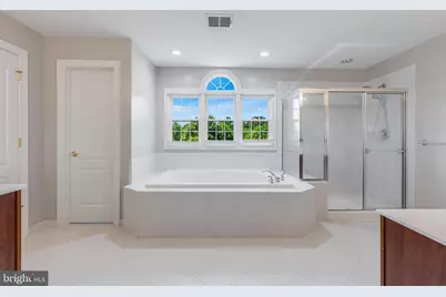 7101 Cliff Pine Drive, Gaithersburg, MD 20879 - Photo 38