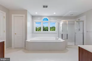 7101 Cliff Pine Dr, Gaithersburg, MD 20879 - Photo 38
