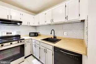 13117 Wonderland Way, Germantown, MD 20874 - Photo 14