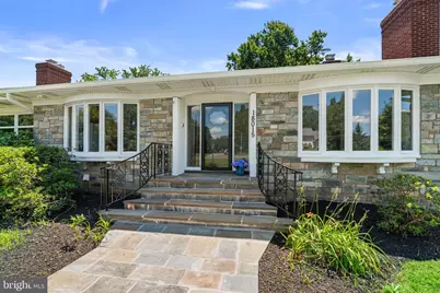18015 Muncaster Road, Rockville, MD 20855 - Photo 2