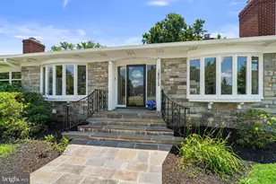 18015 Muncaster Rd, Rockville, MD 20855 - Photo 2