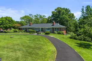 18015 Muncaster Rd, Rockville, MD 20855 - Photo 4