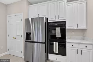 13315 Sunny Brooke Pl, Potomac, MD 20854 - Photo 12