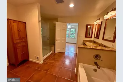 5916 Dorchester Way, North Bethesda, MD 20852 - Photo 14