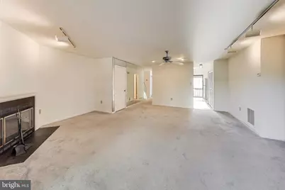 16 Dudley Court #7, Bethesda, MD 20814 - Photo 6