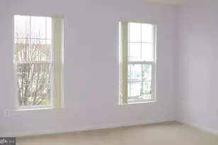 21323 Village Green Cir, Germantown, MD 20876 - Photo 12