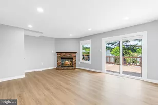11409 Berland Pl, Germantown, MD 20876 - Photo 2