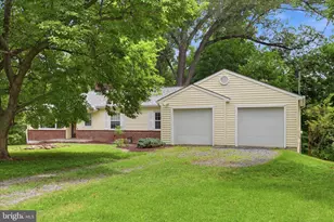 9631 Hawick Ln, Kensington, MD 20895 - Photo 2