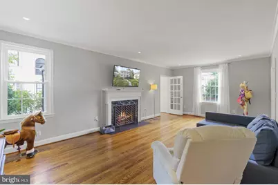 3901 Woodbine Street, Chevy Chase, MD 20815 - Photo 4