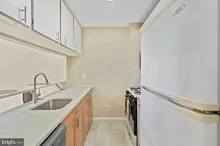 11801 Rockville Pike, Rockville, MD 20852 - Photo 6