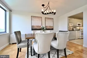 10201 Grosvenor Pl, Rockville, MD 20852 - Photo 14