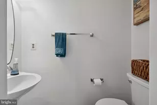 10 Augustine Ct, Gaithersburg, MD 20879 - Photo 18