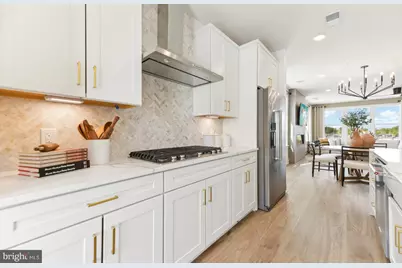 508 Parkview Avenue, Gaithersburg, MD 20878 - Photo 2