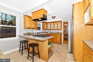 674 College Pkwy, Rockville, MD 20850 - Photo 14