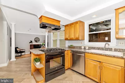 674 College Parkway, Rockville, MD 20850 - Photo 16