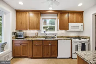 10802 Lockridge Dr, Silver Spring, MD 20901 - Photo 24