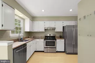 3656 Childress Terrace, Burtonsville, MD 20866 - Photo 10