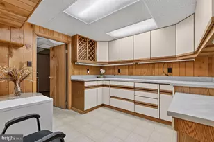 8912 N Westland Dr, Gaithersburg, MD 20877 - Photo 42