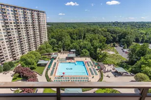 5225 Pooks Hill Rd, Bethesda, MD 20814 - Photo 16