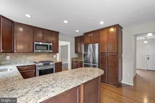 1119 Halesworth Dr, Potomac, MD 20854 - Photo 14