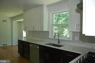 7301 Old Stage Rd, Rockville, MD 20852 - Photo 4