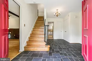 11701 Beekman Pl, Rockville, MD 20854 - Photo 6