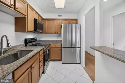 7400 Lakeview Drive #N203, Bethesda, MD 20817 - Photo 8