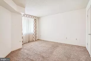 10101 Grosvenor Pl, Rockville, MD 20852 - Photo 22