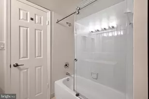 10101 Grosvenor Pl, Rockville, MD 20852 - Photo 14