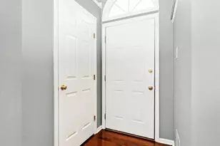 18637 Clovercrest Cir, Olney, MD 20832 - Photo 2