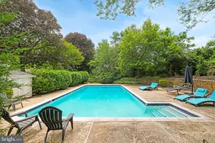 10600 Red Barn Ln, Potomac, MD 20854 - Photo 2
