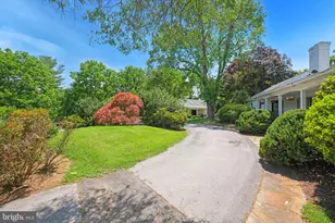 10600 Red Barn Ln, Potomac, MD 20854 - Photo 6