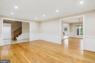 9309 Langford Ct, Potomac, MD 20854 - Photo 4