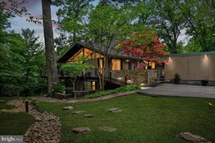 6620 Fernwood Ct, Bethesda, MD 20817 - Photo 2
