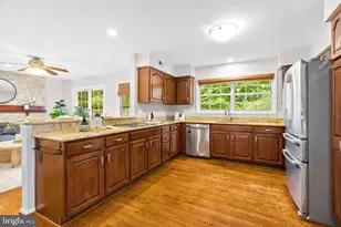 8329 Marketree Cir, Montgomery Village, MD 20886 - Photo 8