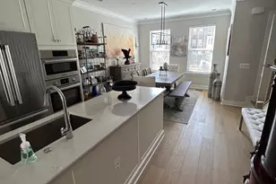 10324 Grosvenor Pl, North Bethesda, MD 20852 - Photo 4