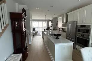 10324 Grosvenor Pl, North Bethesda, MD 20852 - Photo 6