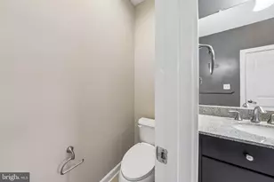 355 Parkview Ave, Gaithersburg, MD 20878 - Photo 28