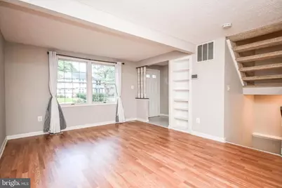 27 Cross Country Court, Gaithersburg, MD 20879 - Photo 2