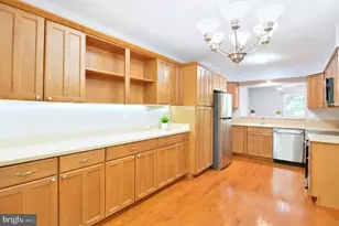 13326 Waterside Cir, Germantown, MD 20874 - Photo 8