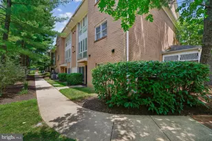 5702 Brewer House Cir, Rockville, MD 20852 - Photo 36