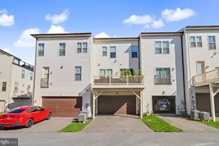 13813 Byrne Park Dr, Clarksburg, MD 20871 - Photo 4