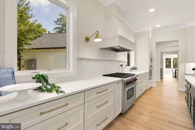 10700 Alloway Drive, Potomac, MD 20854 - Photo 18